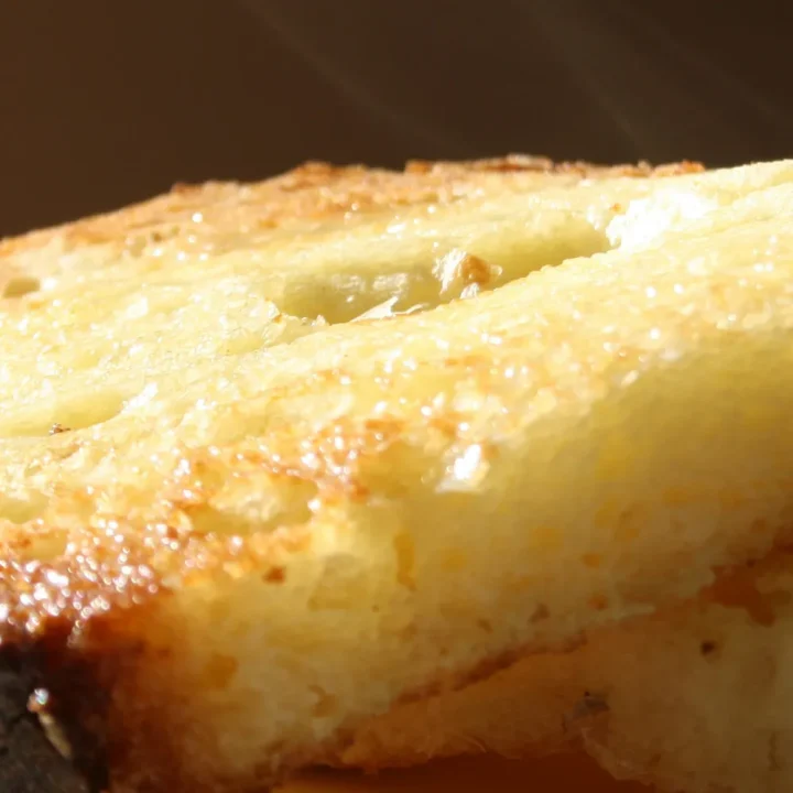 carnivore garlic bread